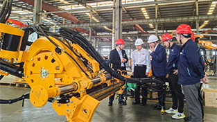 El 13 de mayo, el director ejecutivo de Montabert, Francia, y su delegación visitaron Kaishan Heavy Industry.